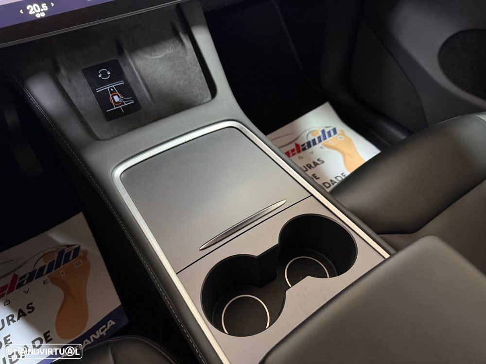 Tesla Model Y Long Range Tração Integral - 31
