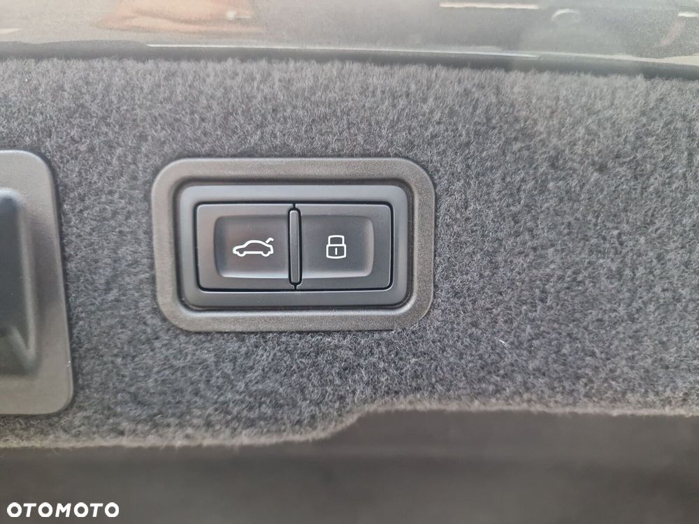 Audi A8 - 36