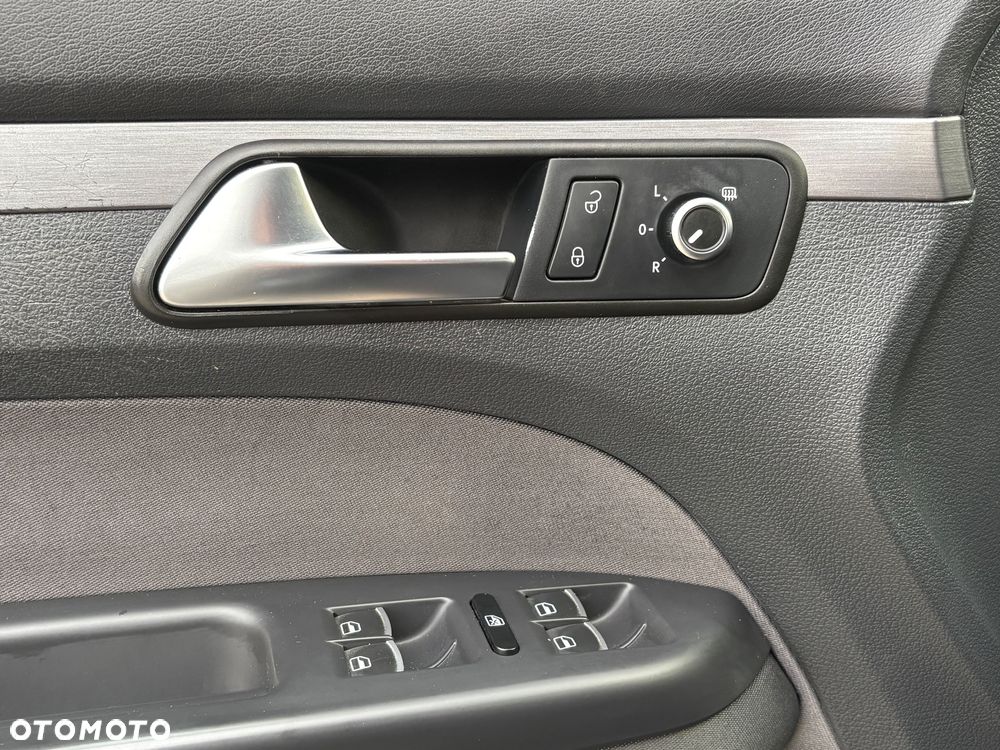 Volkswagen Touran 1.2 TSI BlueMotion Technology MATCH - 27