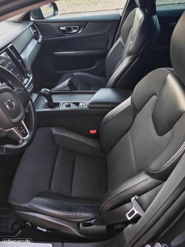 Volvo V60 2.0 D3 Momentum - 10