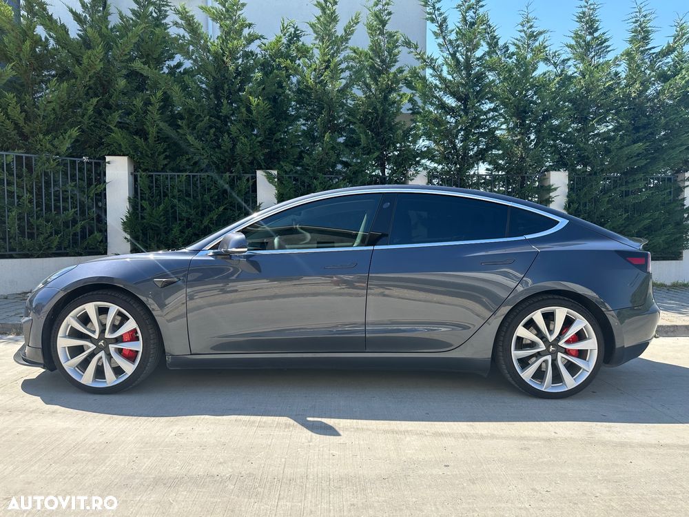 Tesla Model 3 - 7
