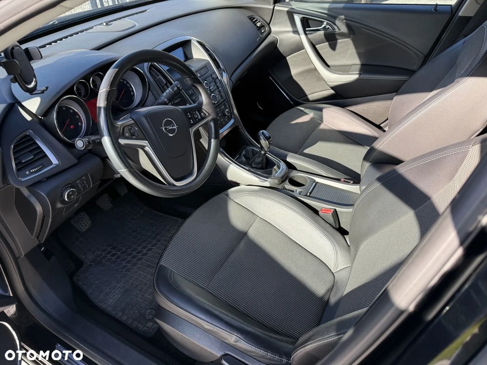 Opel Astra 1.4 Turbo Cosmo - 10