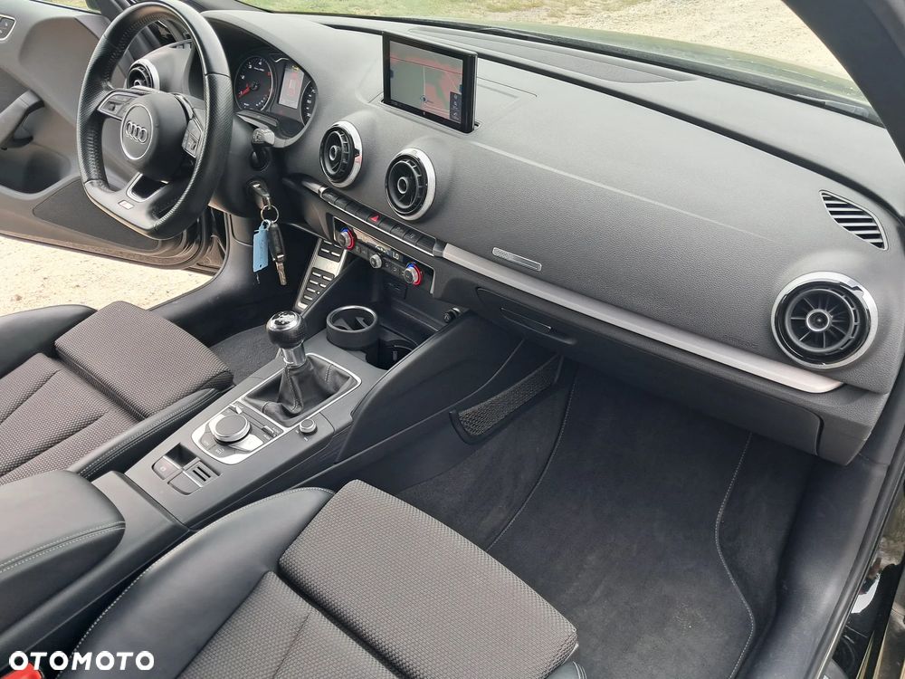 Audi A3 Sportback 2.0 TDI S line Sportpaket - 39
