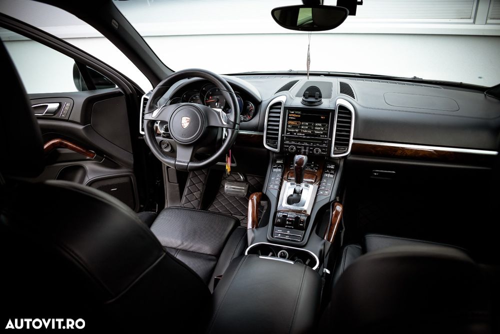 Porsche Cayenne Platinum Edition - 11