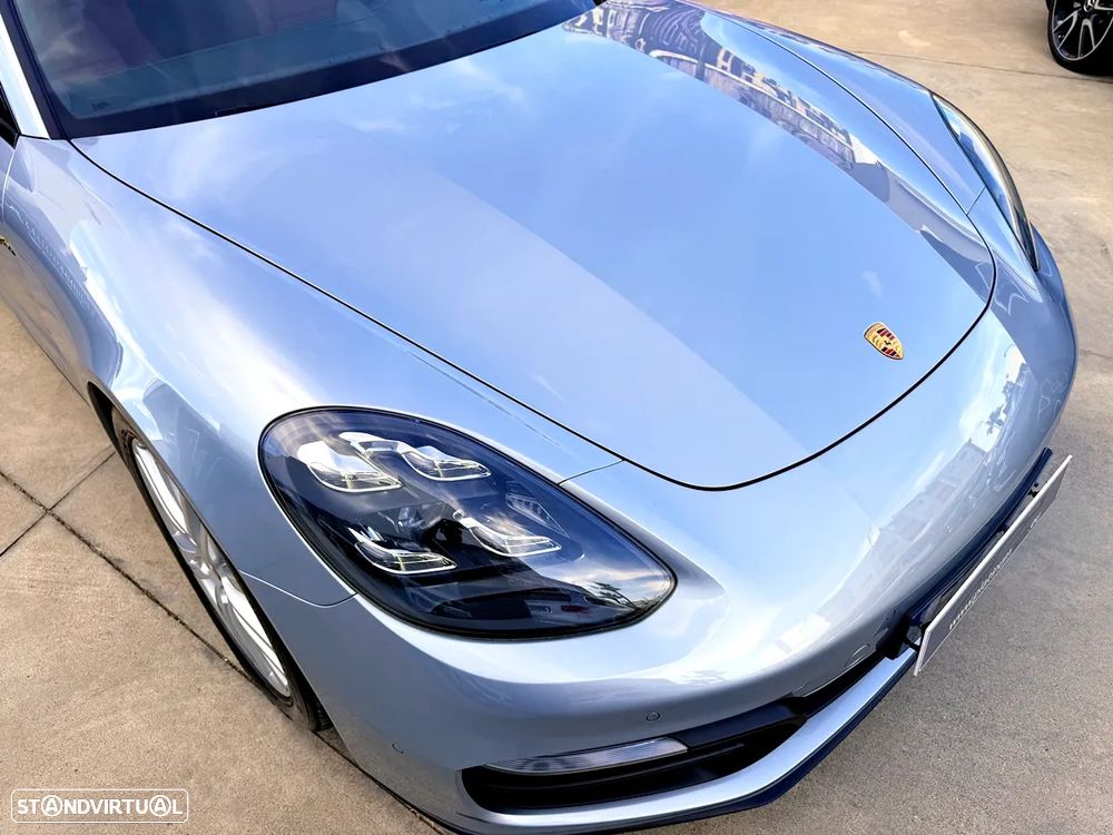 Porsche Panamera 4 E-Hybrid Platinum Edition - 40