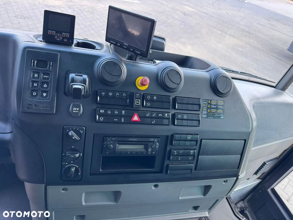 Mercedes-Benz Econic - 30