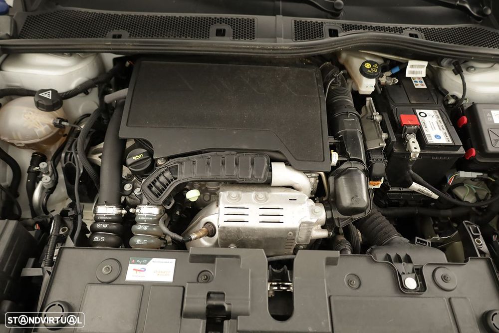 Citroën C4 1.2 PureTech Plus - 24