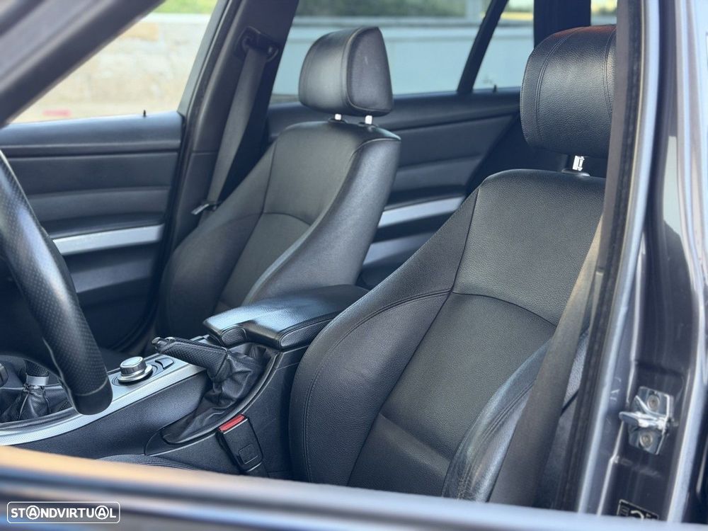 BMW 318 d Pack M - 8