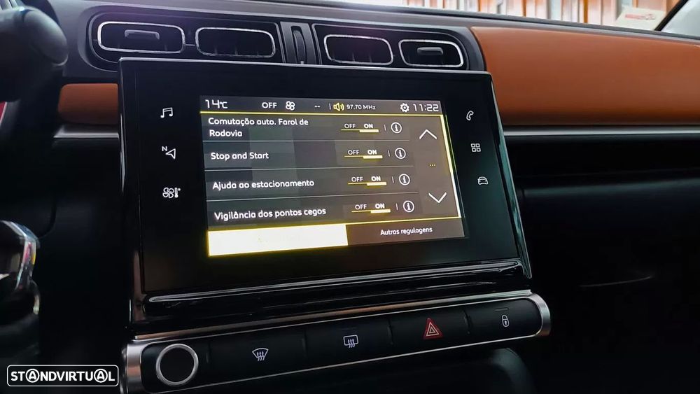 Citroën C3 1.2 PureTech Shine - 37