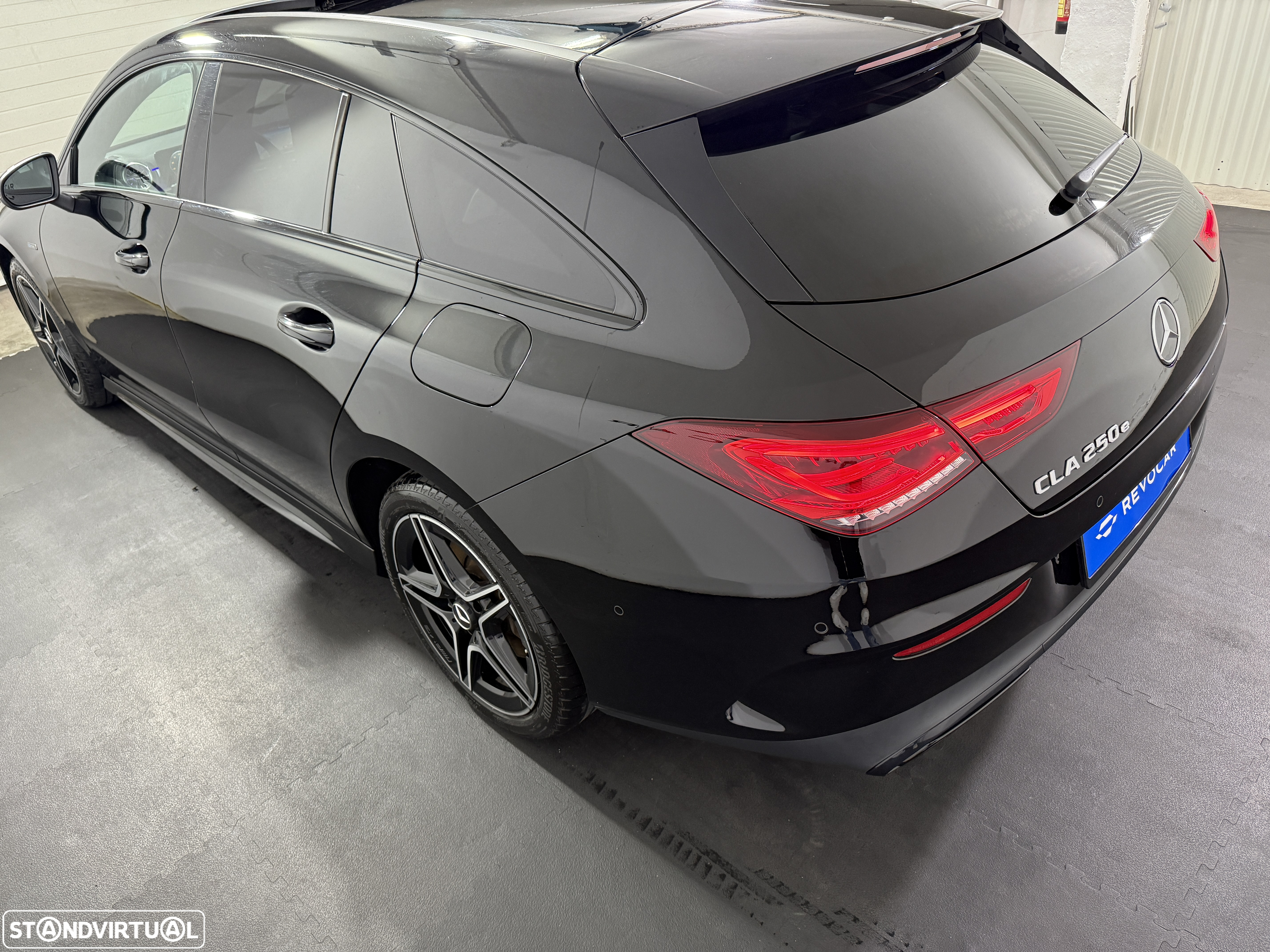 Mercedes-Benz CLA 250 e Shooting Brake AMG Line - 11