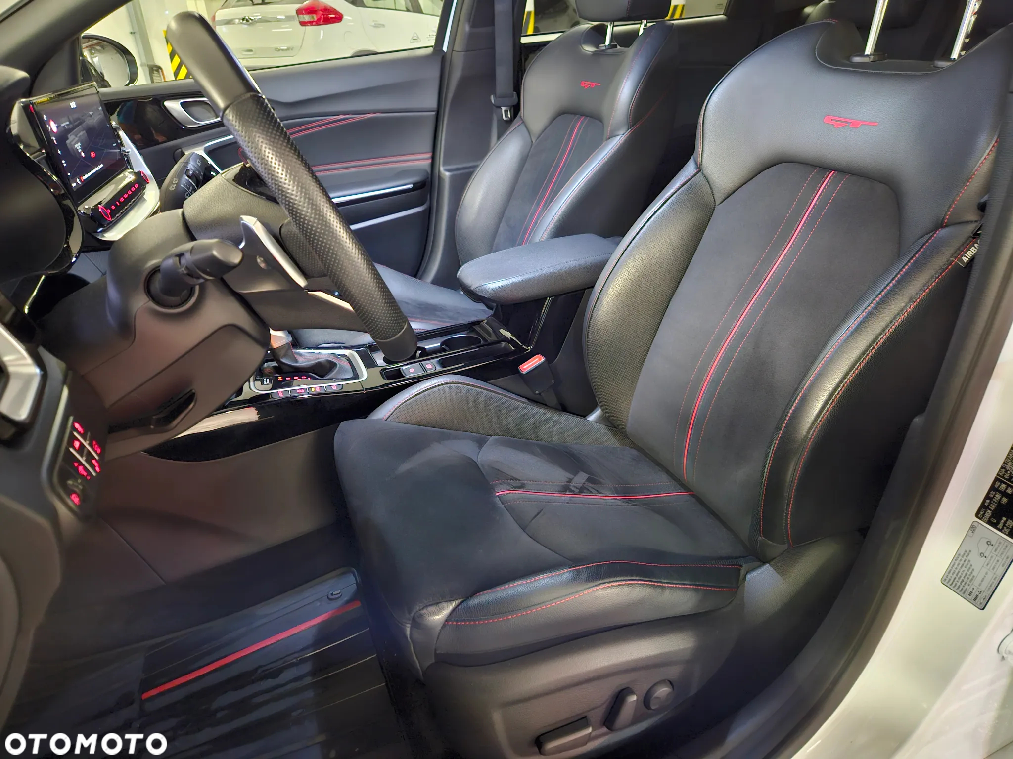 Kia ProCeed 1.6 T-GDI GT DCT - 29