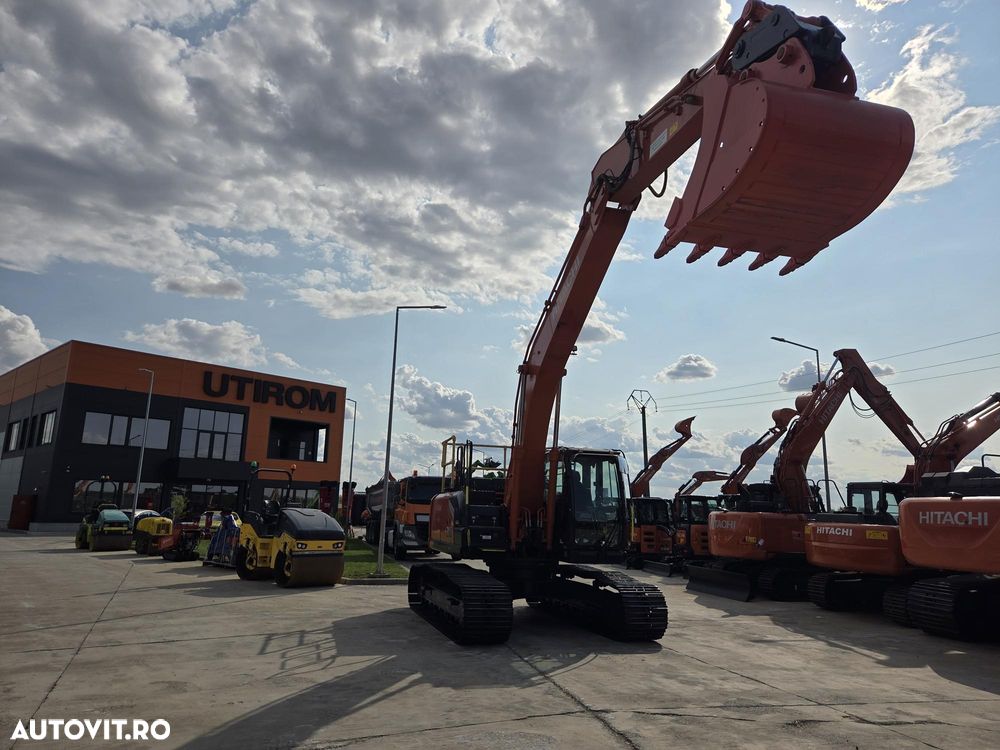 Hitachi ZX210LC-7,  23,4 TONE, 2021, 5.815h, CUPLA RAPIDA+CUPA NOUA 1,3mc+CUPA 0,9m latime+CUPA taluz, inst picon, camera spate si laterale, consum mediu 11,5l/h, ad sapare 7m, 3 pompe hidr, LANT NOU, CA NOU-posibilitate leasing 4 ani-PROMOTIE 96.900 EUR+Tva - 38