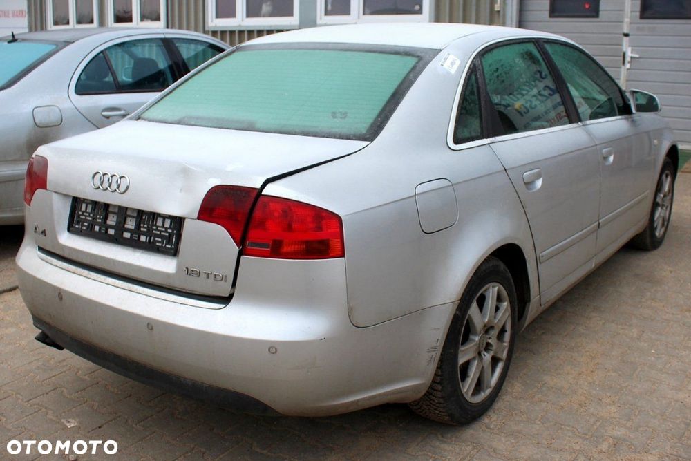 Audi A4 B7 2006 1.9TDI BRB Sedan (MASKA, ZDERZAK, LAMPA, BŁOTNIK, DRZWI, SZYBA, FOTEL) - 5