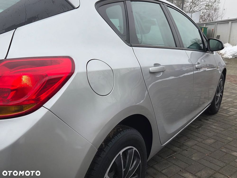 Opel Astra 1.6 Active - 15