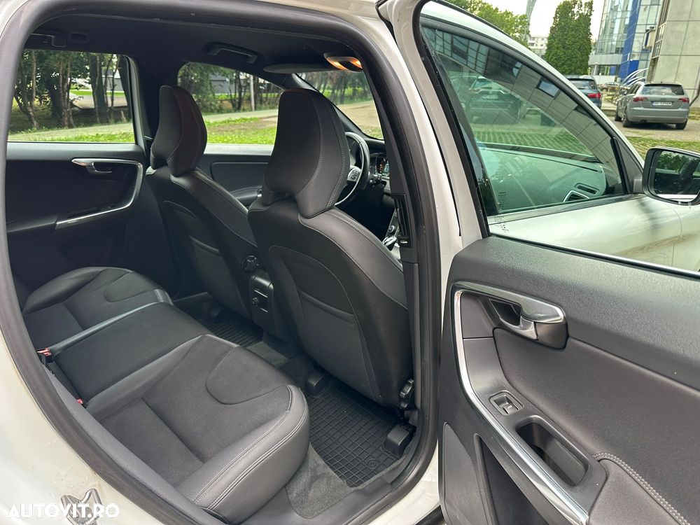 Volvo XC 60 2.4D AWD Aut. Momentum - 15