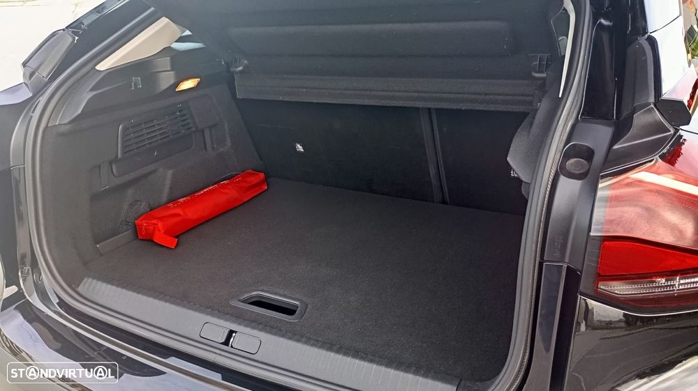 Citroën C4 BlueHDi 130 Stop&Start EAT8 FEEL PACK - 38