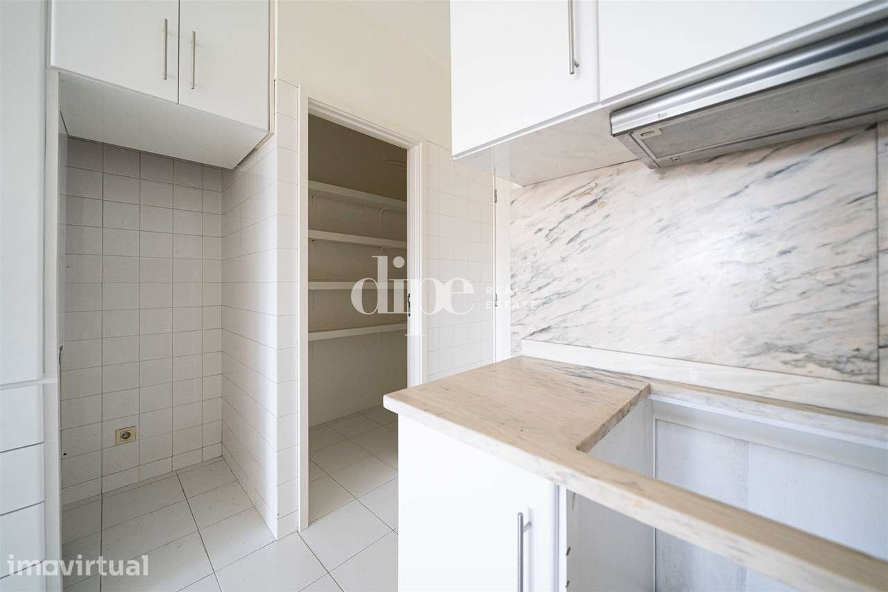 Apartamento T3+1 na Av. de Londres - Grande imagem: 3/18