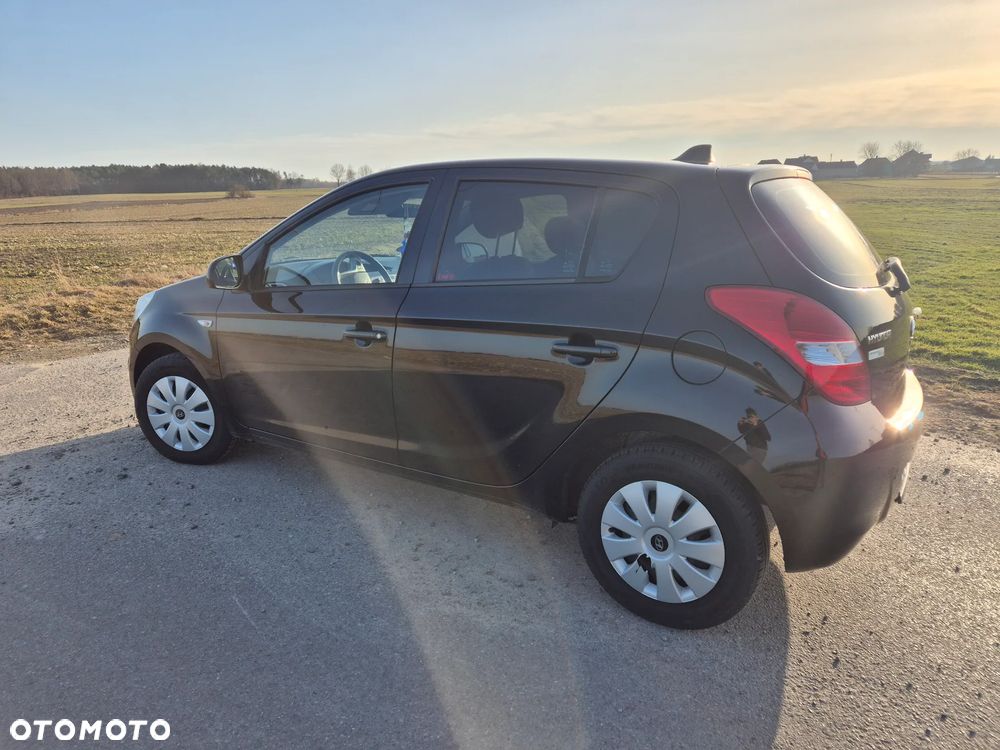 Hyundai i20 1.2 UEFA EURO 2012 Edition - 18