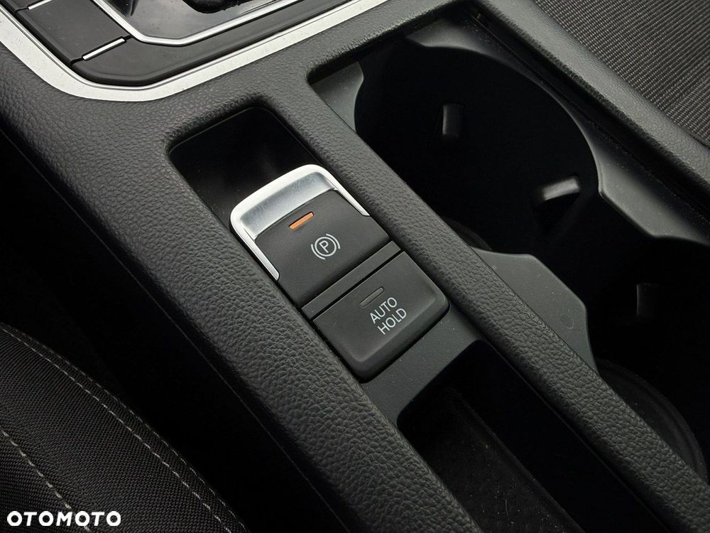 Volkswagen Passat 2.0 TDI SCR Highline DSG - 23