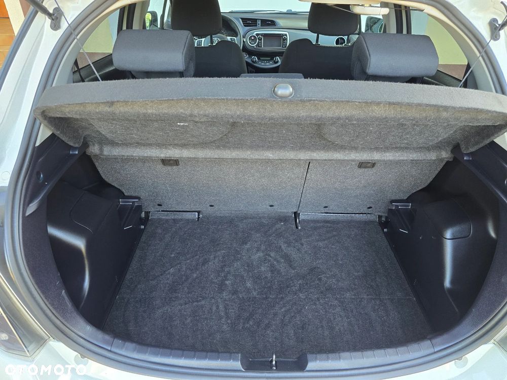 Toyota Yaris 1.0 Premium - 11