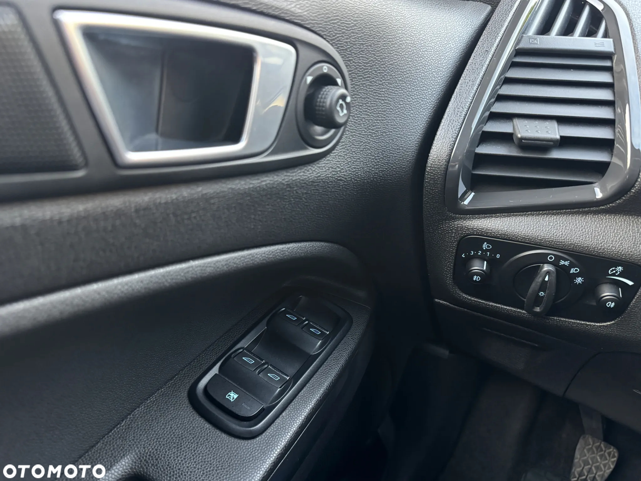 Ford EcoSport - 37