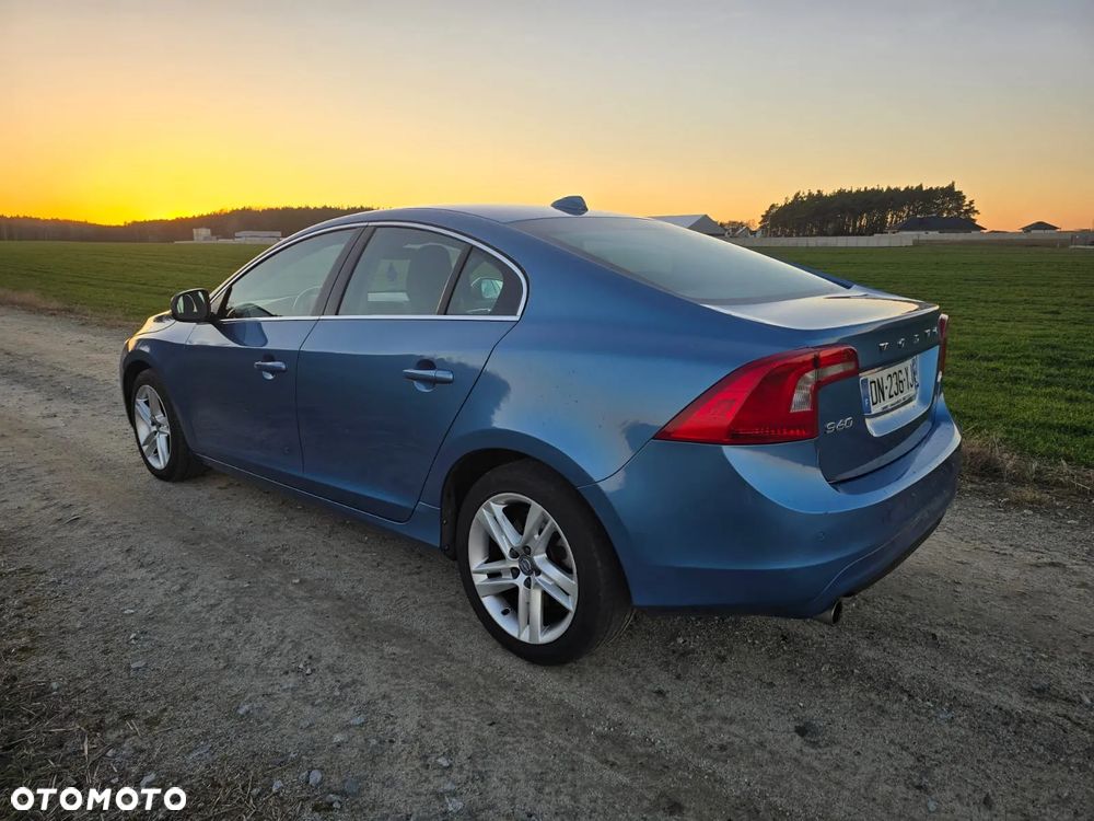 Volvo S60 D3 Momentum - 3