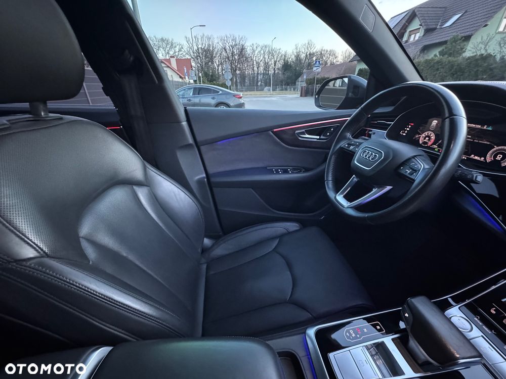 Audi Q8 SUV TFSI quattro 250 kW tiptronic S line business - 26