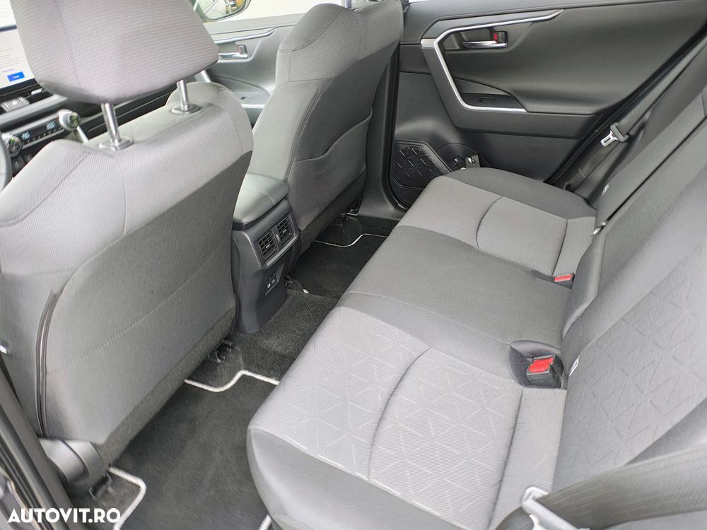 Toyota RAV4 - 13