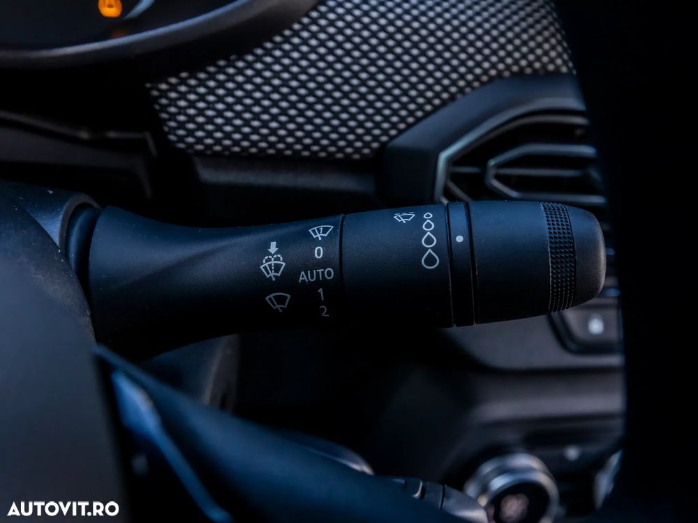 Dacia Logan TCe 90 CVT Comfort - 24