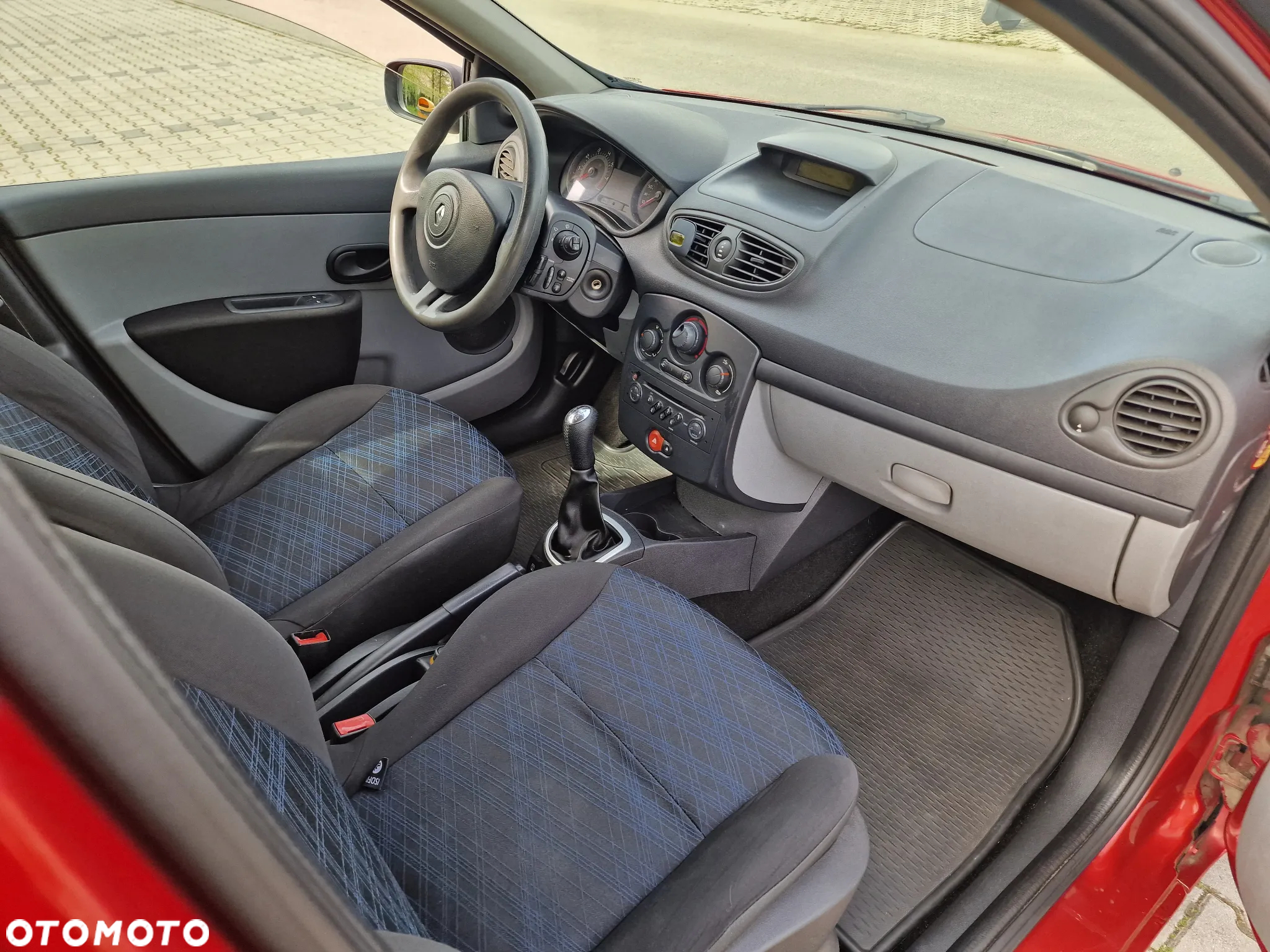 Renault Clio - 13