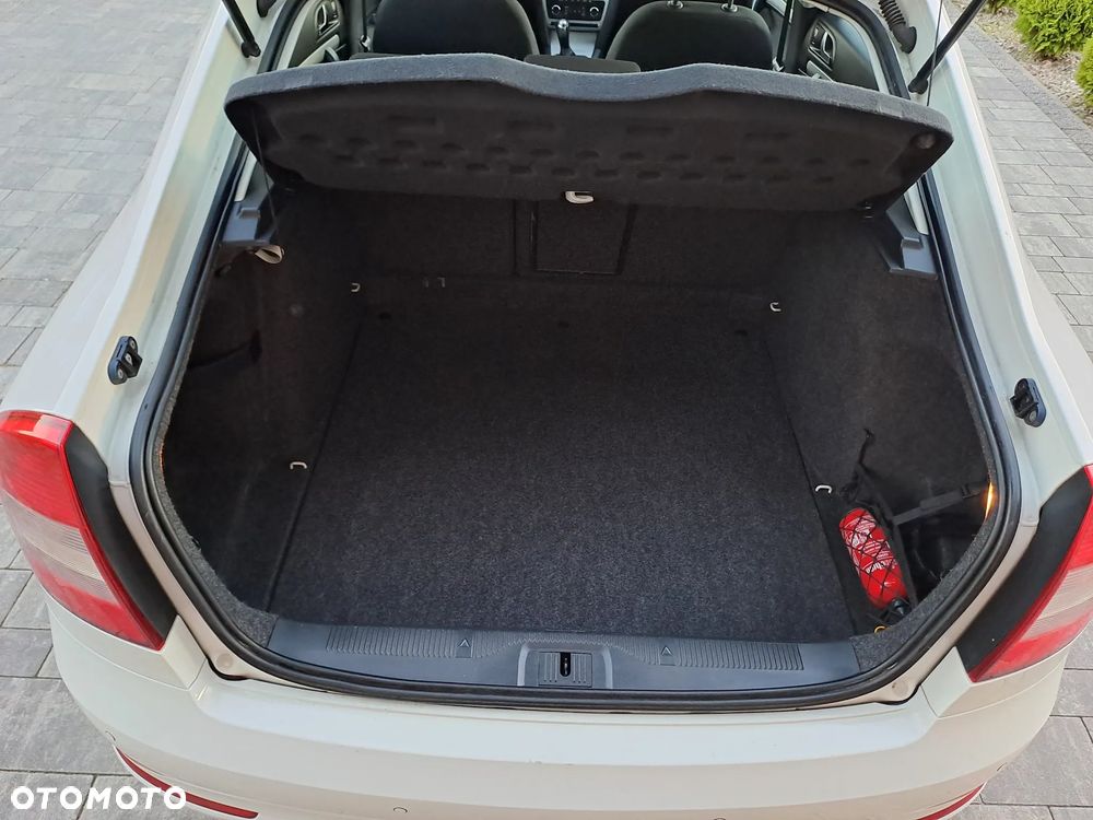Skoda Octavia 1.6 Elegance - 20