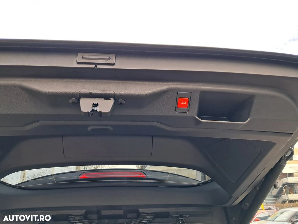 Peugeot 5008 Hybrid 145 e-DSC6 GT - 29