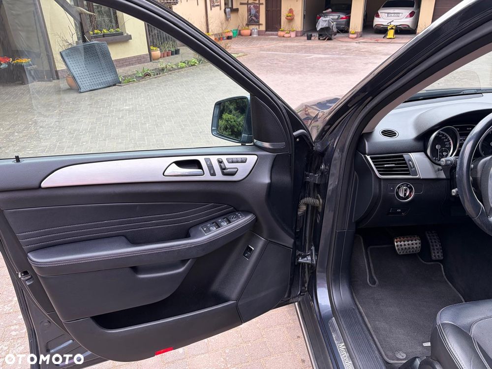 Mercedes-Benz ML 350 BlueTEC 4-Matic - 10