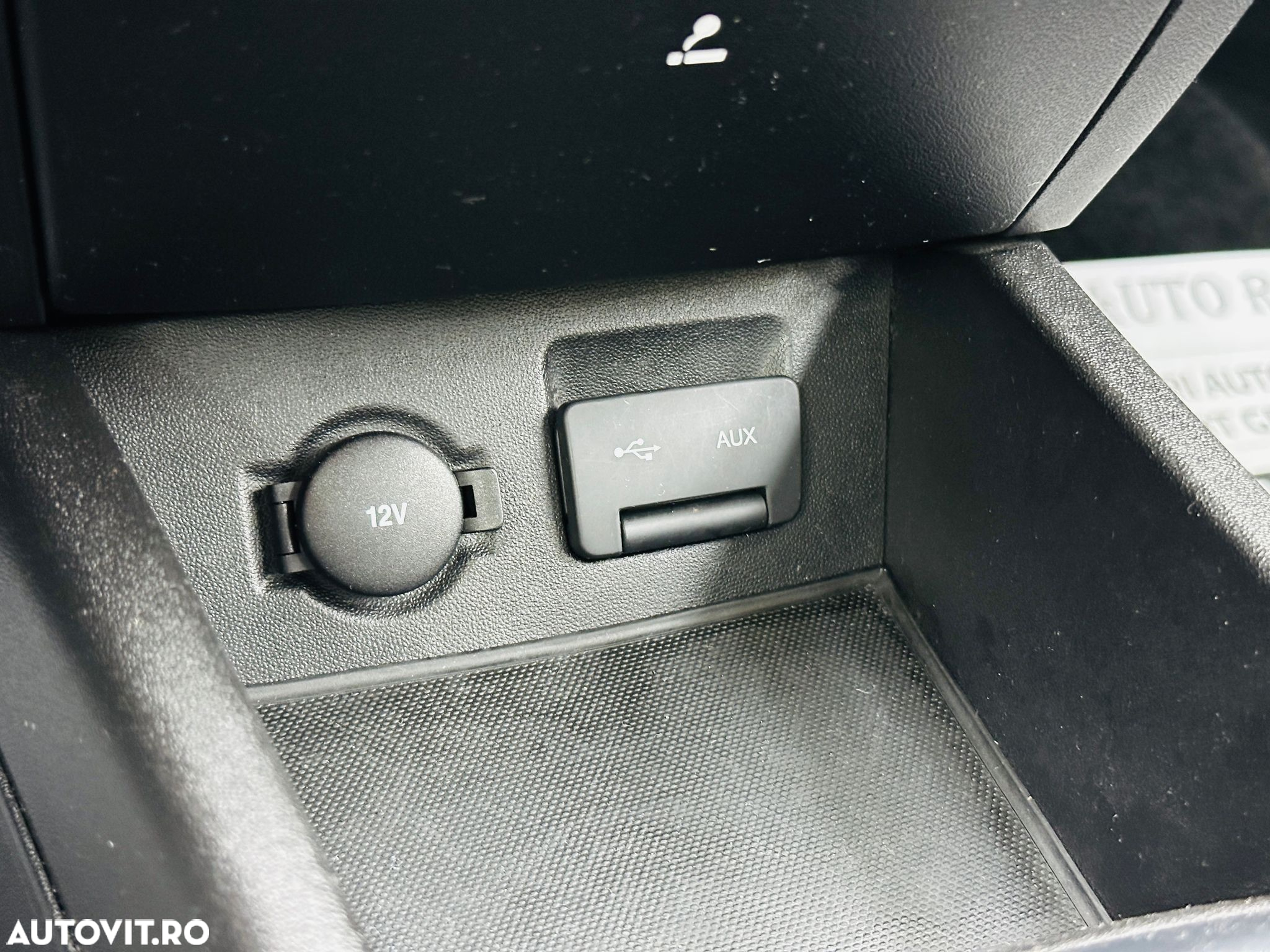 Kia Ceed - 31