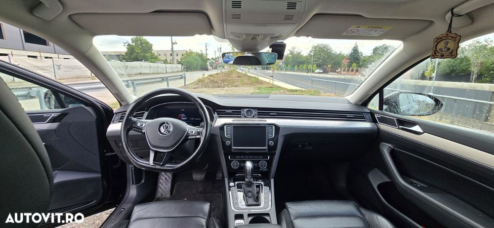Volkswagen Passat 2.0 TDI DSG 4Motion Highline - 10