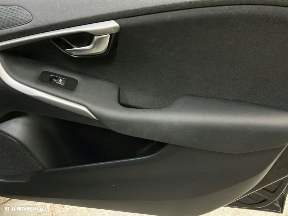 Volvo V40 2.0 D2 Kinetic - 22