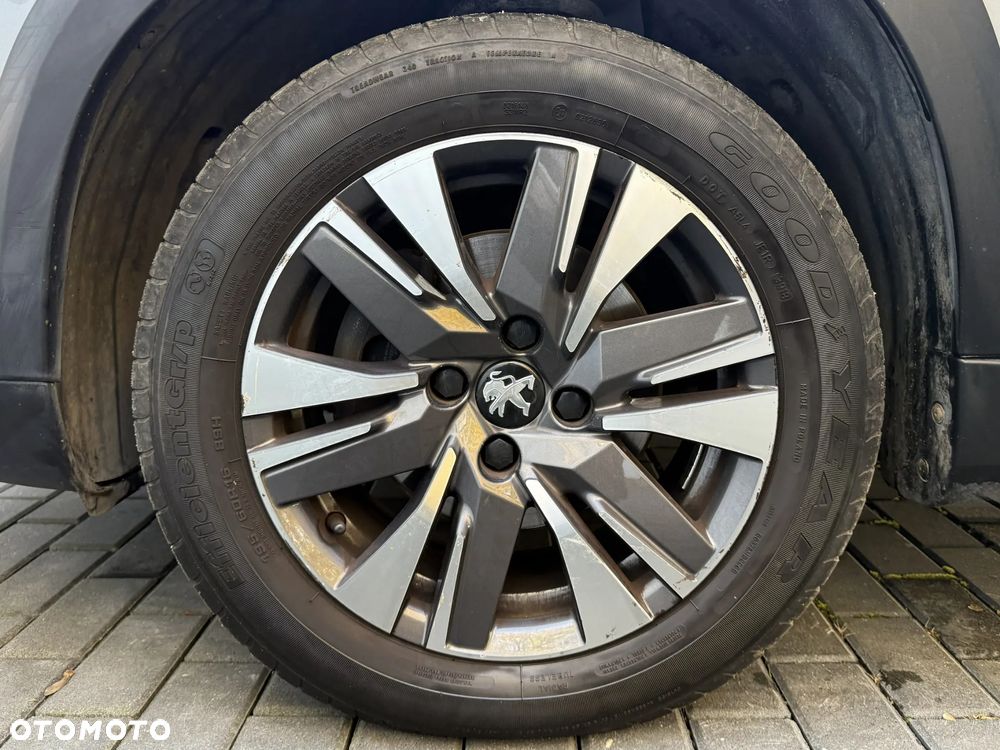 Peugeot 2008 1.2 Pure Tech Allure S&S EAT6 - 7