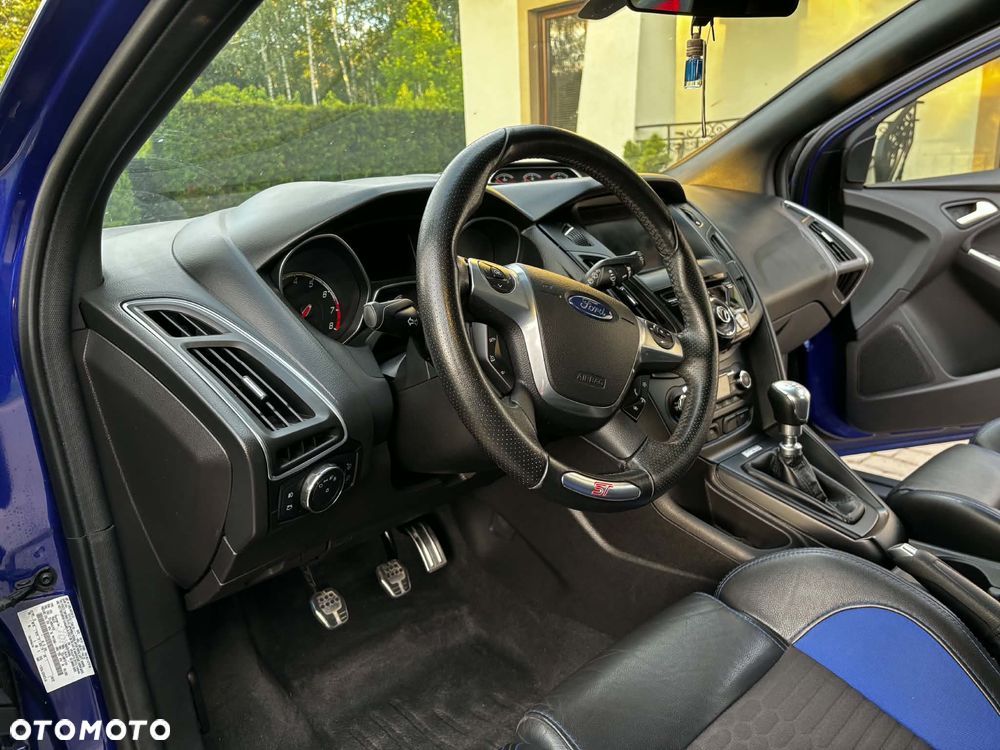 Ford Focus - 17