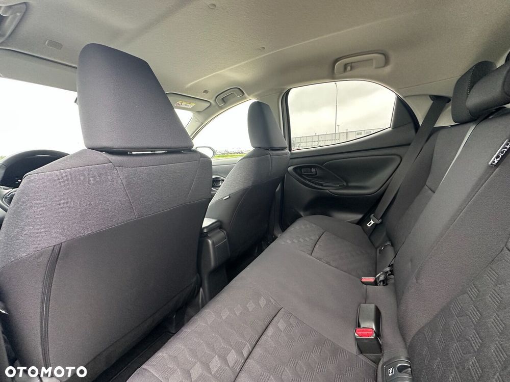 Toyota Yaris Hybrid 1.5 Style - 13
