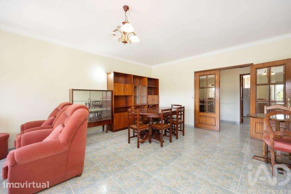 Apartamento T3 em Santiago e São Simão de Litém e Albergaria dos Doze - Grande imagem: 3/39