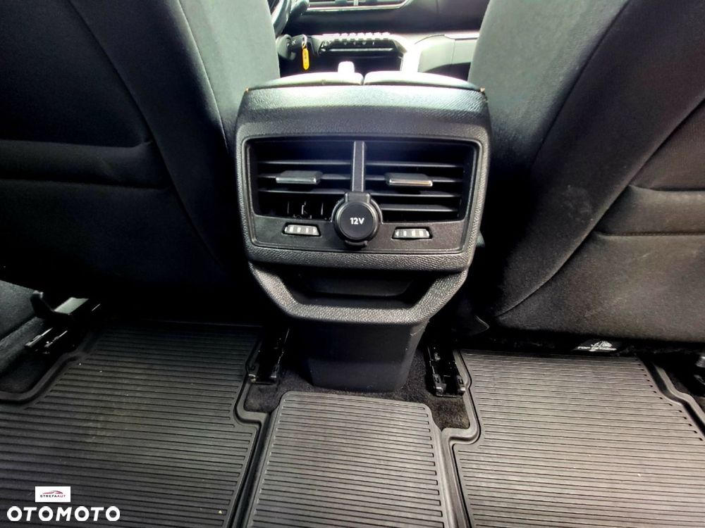 Peugeot 3008 - 21