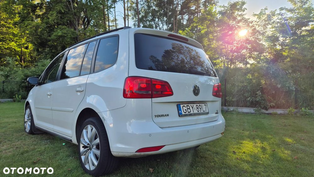 Volkswagen Touran 1.6 TDI DPF BlueMotion Technology DSG Comfortline - 3