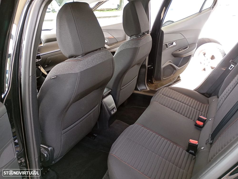 Peugeot 2008 PureTech 130 EAT8 Active Pack - 7