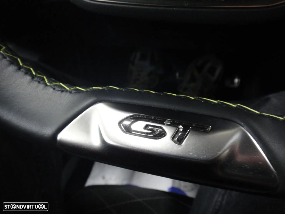 Peugeot 2008 1.2 PureTech GT EAT8 - 28