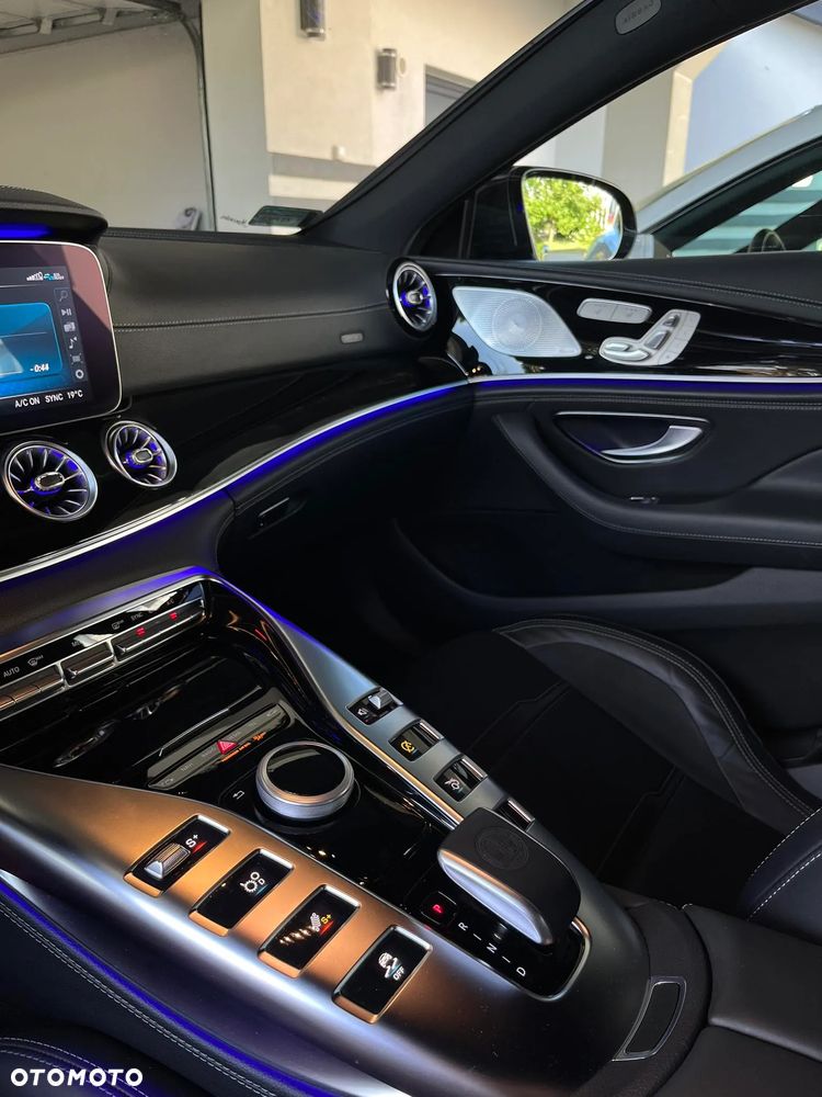 Mercedes-Benz AMG GT 43 4-Matic+ - 11