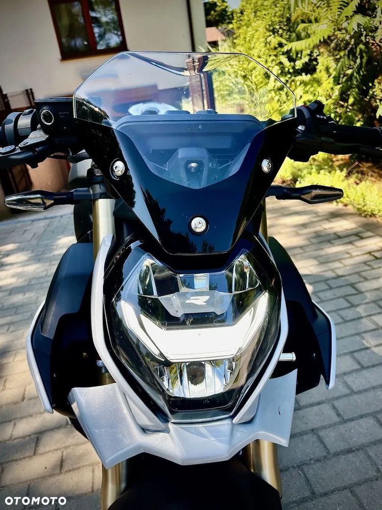 BMW S - 2