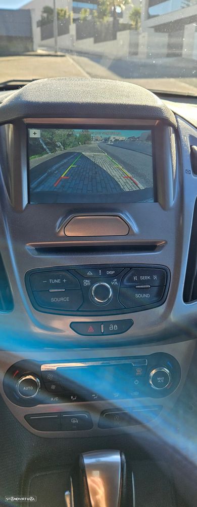 Ford Conect L2 Automática - 9