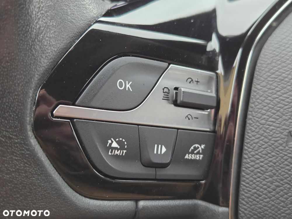 Peugeot 308 1.5 BlueHDi Allure Pack S&S EAT8 - 17