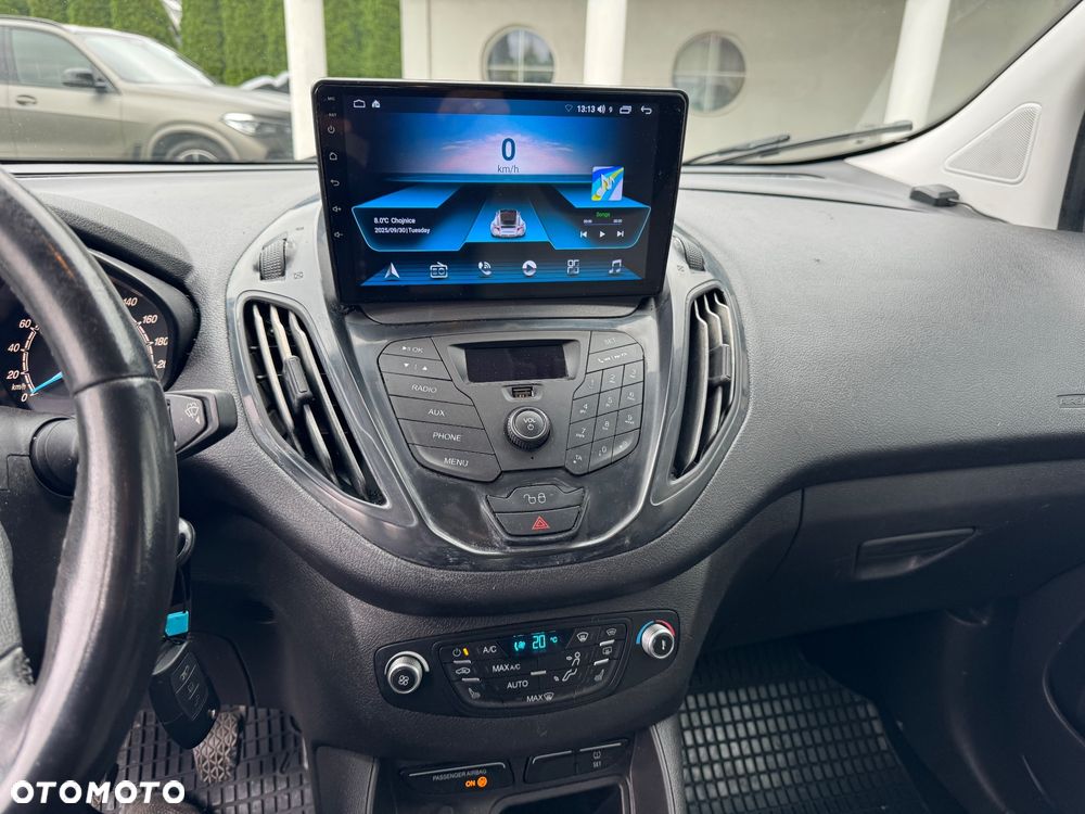 Ford Tourneo Courier 1.0 EcoBoost S&S Titanium - 12