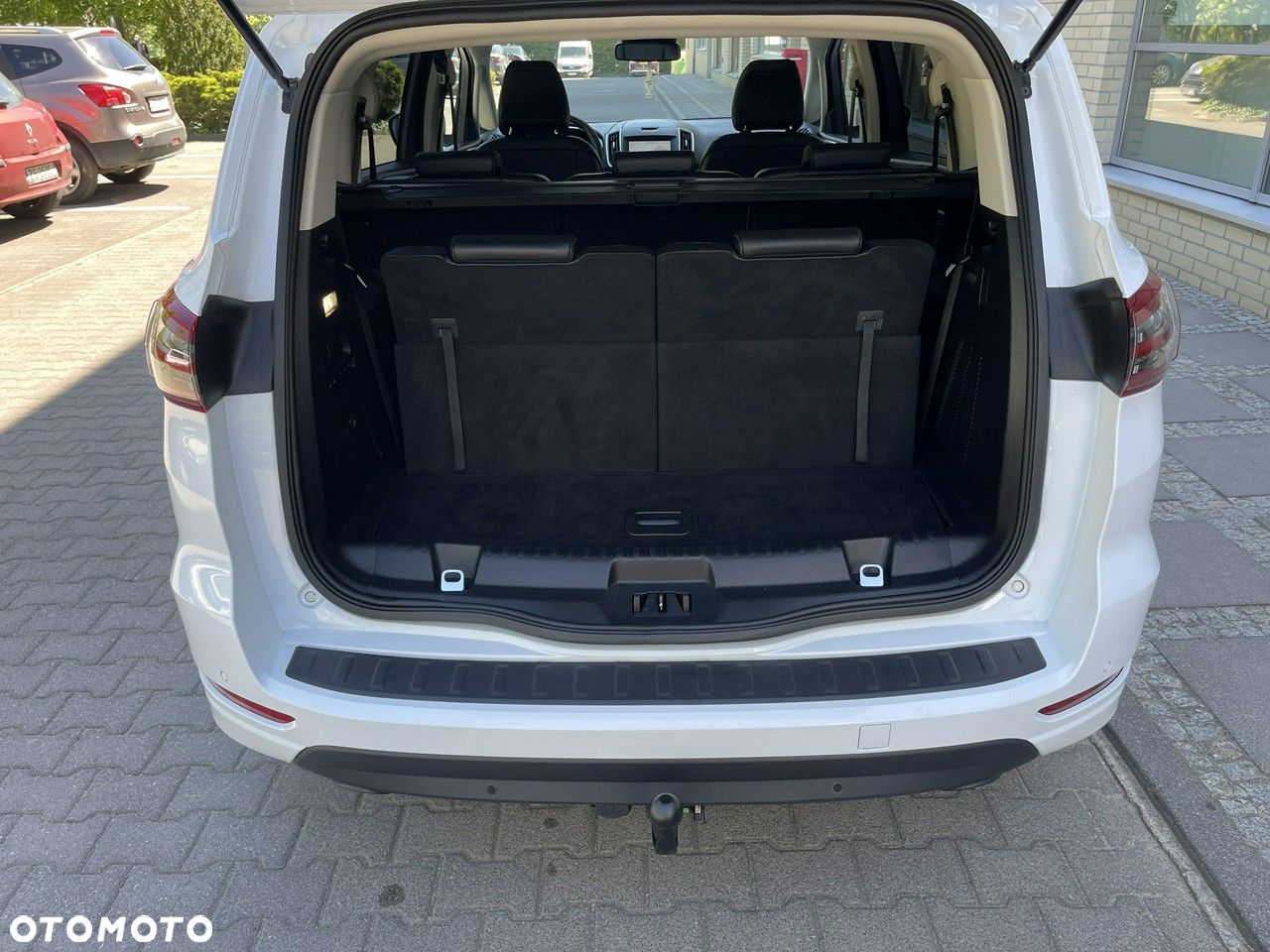 Ford S-Max - 12